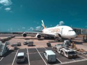 Parken am Flughafen Amsterdam Schiphol: Preise, günstig & Infos